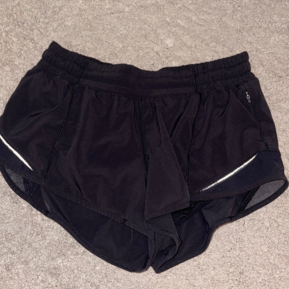 lulu lemon hotty hot shorts
